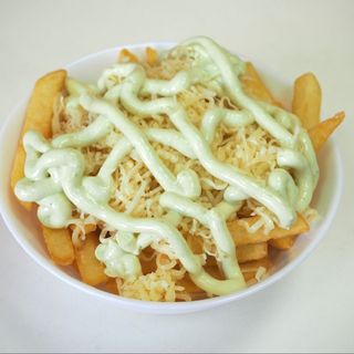 Papa con queso y alioli