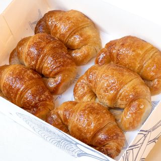 Caja 6 Medialunas Clásicas