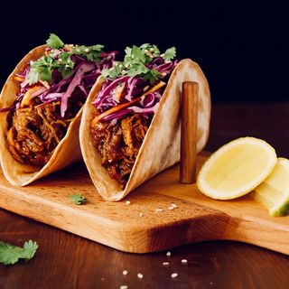 Tacos De Cerdo Desmenuzado
