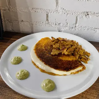 Cachapa con queso de mano y pollo (1 ud.)