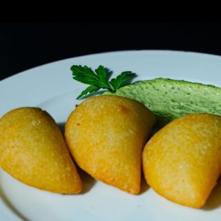 3 und de Mini empanada frita de ternera desilachada