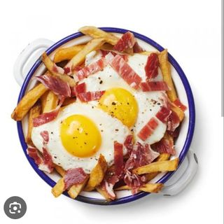 Huevos rotos con jamón 