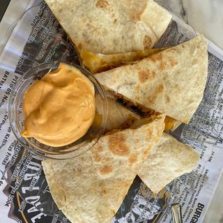 Quesadilla Chilindrina 4 Uds.