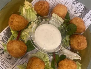 CROQUETAS DE QUESO PAYOYO  + JAMON IBERICO