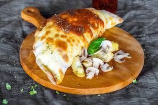 Pizza Calzone Italiano (30 Cm.)
