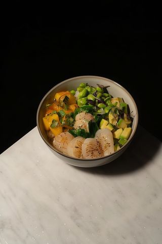 Poke Bowl Con Vieira Y Mango