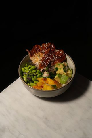 Poke Bowl Con Anguila