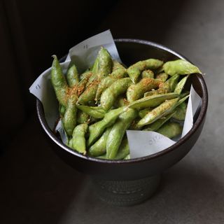 Edamames Fritos Con Especias Picantes Japonesas