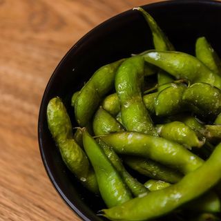 Edamames Fritos Con Especias Picantes Japonesas