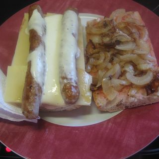 Bocata de salchicha moruna