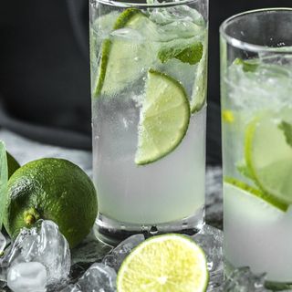 AGUA DE LIMON