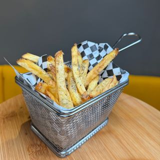 Patatas fritas caseras provenzales