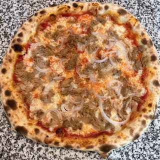 Pizza de atún