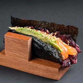 325 - Temaki black salmon 1PZ