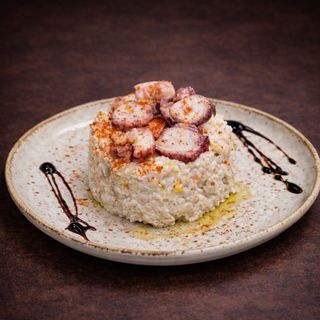 Ensaladilla de pulpitos y gambas