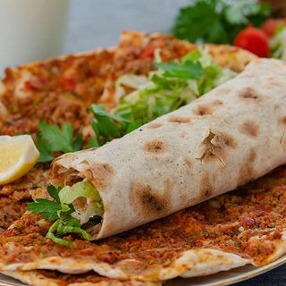 Lahmacun  solo carne