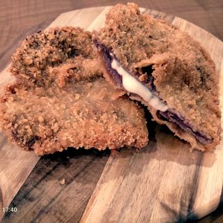 Cachopo De Ternera, Pimiento Asado, Cabrales , Cebolla Caramelizada