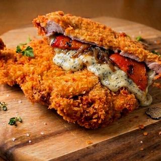 Cabrales , Pimiento Asado , Cebolla Caramelizad