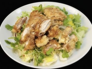 Ensalada De Pollo Crujiente