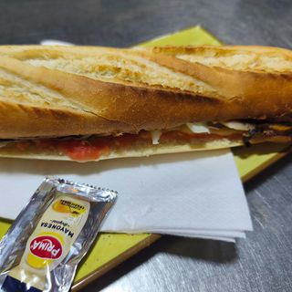 Bocadillo de lomo especial