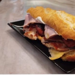 Bocadillo de jamón serrano