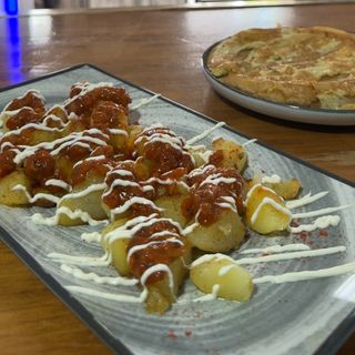Patatas bravas