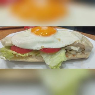 Bocadillo Chivito