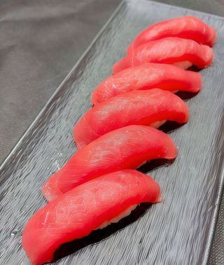 Nigiri De Atún (6 Uds.)