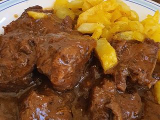 Carrillada ibérica salsa