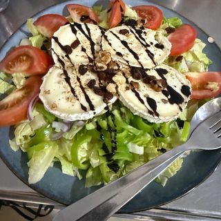 Ensalada Rulo De Cabra