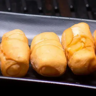 Tequeños de queso con guayaba (5 uds)
