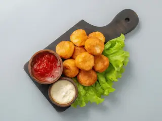CHICKEN NUGGETS  (7 Uds.)