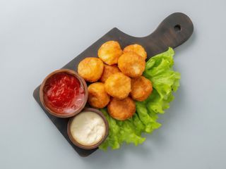 CHICKEN NUGGETS  (7 Uds.)