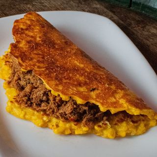 Cachapa De Carne Mechada