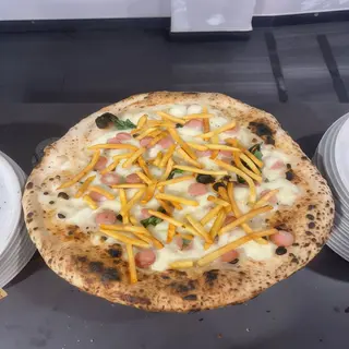 Pizza wrustel e patatine (36 x 36 cm.)