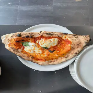 Pizza calzone (36 x 36 cm.)
