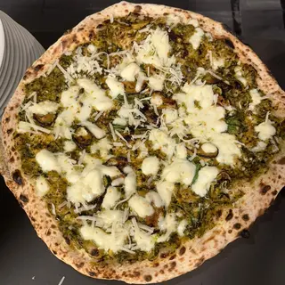 Pizza nerano (36 x 36 cm.)