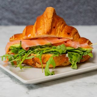 Croissant De Salmón