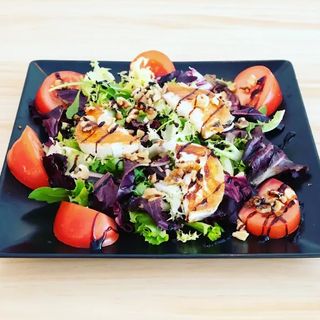 Ensalada De Queso De Cabra
