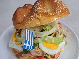 Menú biftekia infantil king junior (fingers,patatas y refresco)