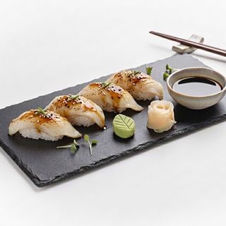 Nigiris Pez mantequilla flambeado con Teriyaki (4 Uds)