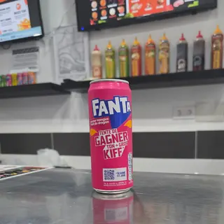 Fanta mango-fruta del dragón