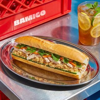 Banh Mi Ga Xe (Banh Mi de Pollo)