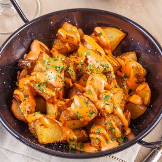 Patatas bravas