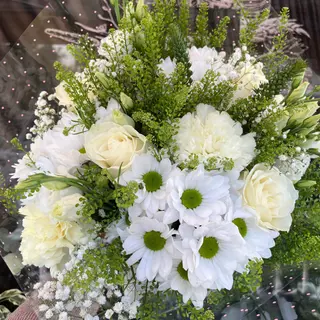 Ramo Variado flores blancas P