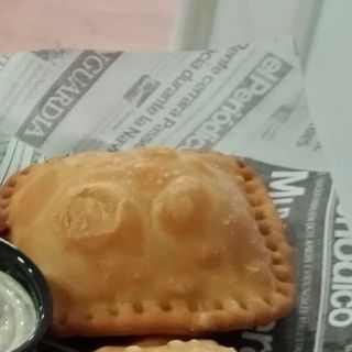 PASTELITO JAMON Y QUESO