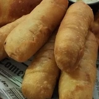 TEQUEÑOS QUESO Y GUAYABA