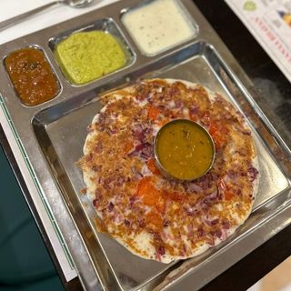 127. Tomato & Peas Uthappam (V)