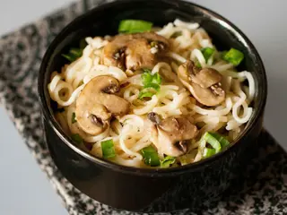 187. Mushroom Noodles (V)