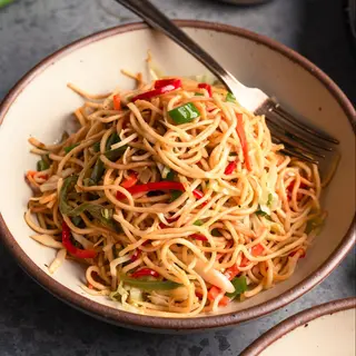 188. Hakka Noodles (V)